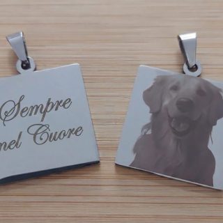 Ciondolo "quadrato cm.3" in acciaio Personalizzabile con scritta o fotografia incisa