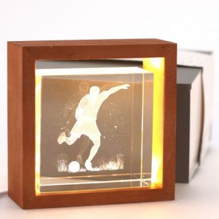 Teca Luminosa Calciatore – 11x11x4,5cm – USB con Giftbox