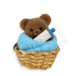 Miniatura Orsetto Boy in Cestino con Asciugamano e Biberon Azzurro (3,5 cm)