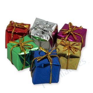 Set 2 Pacchetti Regalo di Natale in Miniatura 2 cm Colori Assortiti per Presepi e Diorami