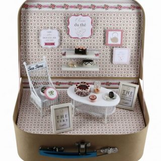 Kit Valigia Fai da Te in Miniatura - Stanza del Tè Parigina (15x23xH9 cm)