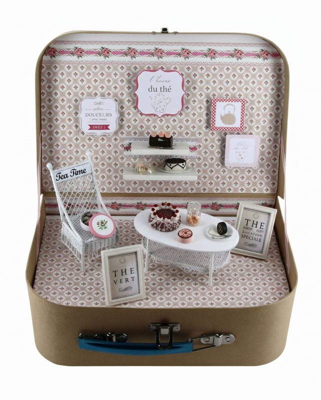 Kit Valigia Fai da Te in Miniatura - Stanza del Tè Parigina (15x23xH9 cm)